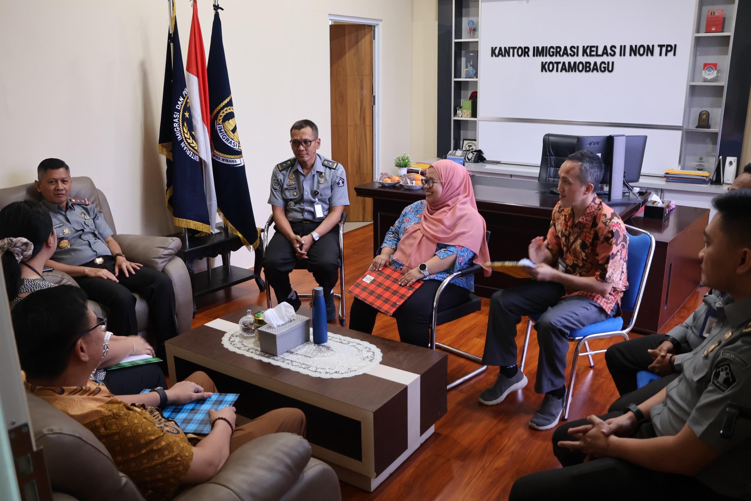 Imigrasi Kotamobagu Perkuat Komitmen Pelayanan PRIMA Melalui Evaluasi Ombudsman RI Sulut