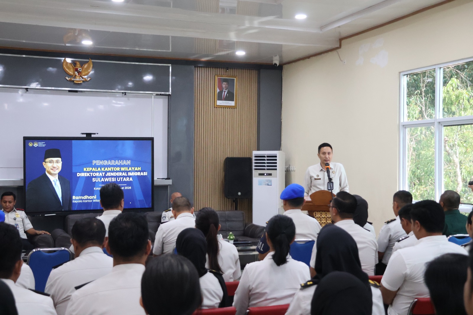Kakanwil Ditjen Imigrasi Sulut berikan Pengarahan kepada seluruh Jajaran Imigrasi Kotamobagu